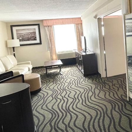 Fairbridge Hotel Cleveland East Wickliffe Buitenkant foto