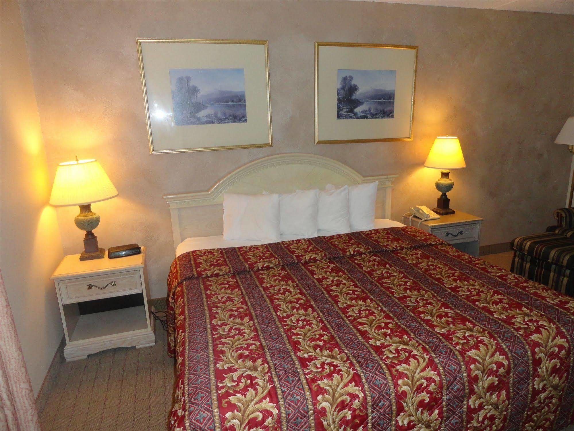 Fairbridge Hotel Cleveland East Wickliffe Buitenkant foto